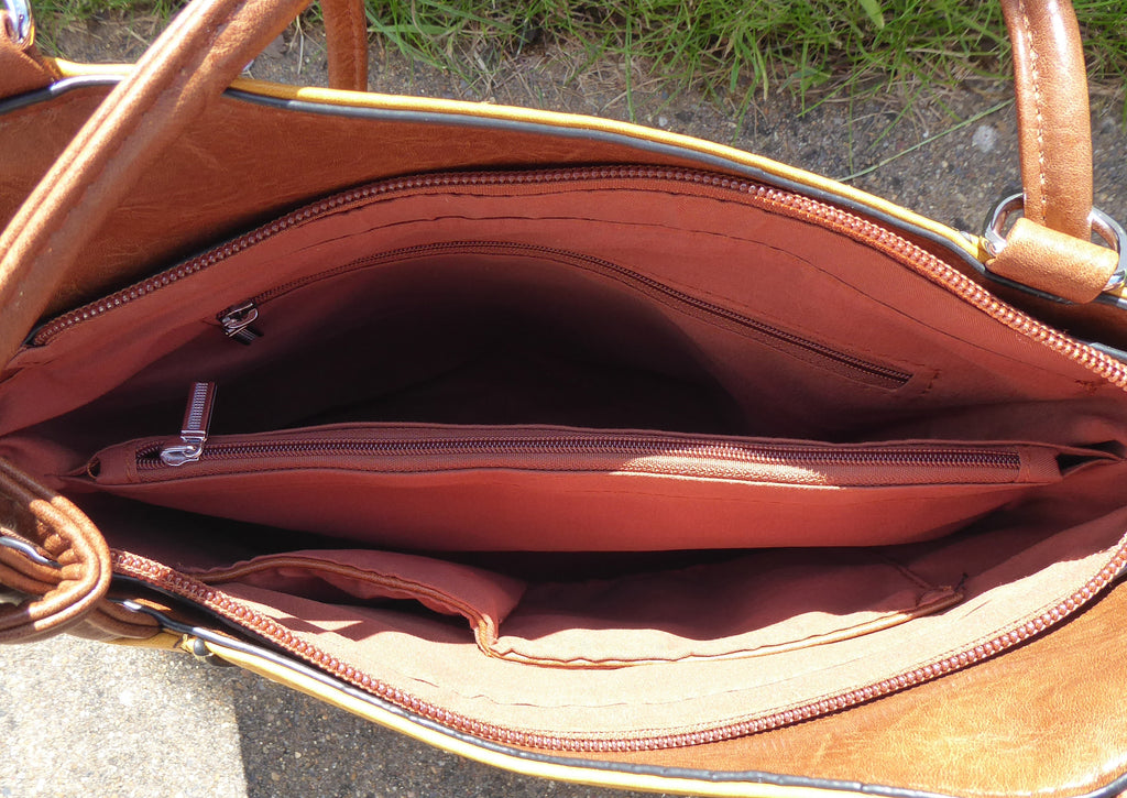 Shoulder Bag and Convertible Backpack In One — close-up detail