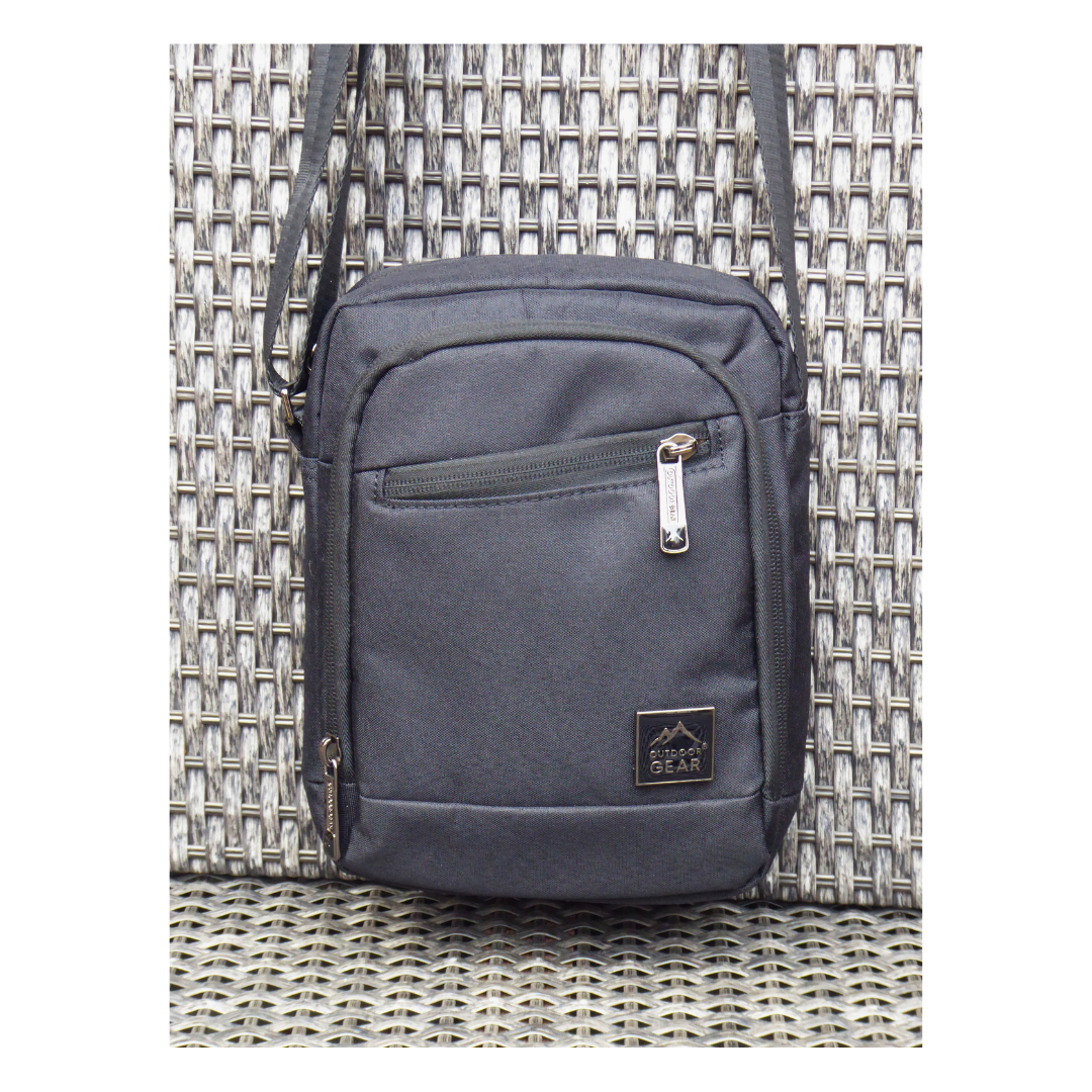 Cross-Body Bag Outdoor Gear - 3 Sections - Small Unisex — Black